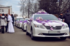 Тойота Камри 4 шт. и  Мерседес Спринтер на 20 мест